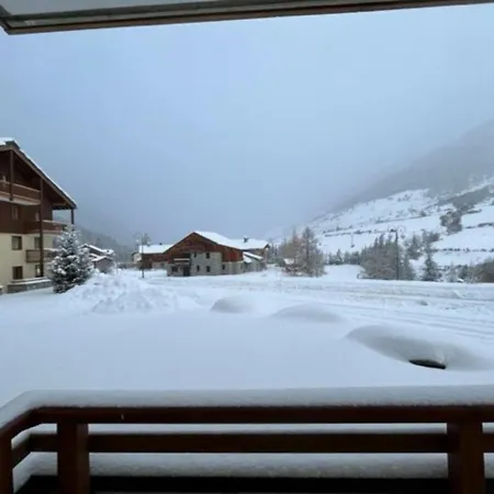 6 Personnes Au Pied Des Pistes Avec Piscine A Val Cenis - Fr-1-508-256