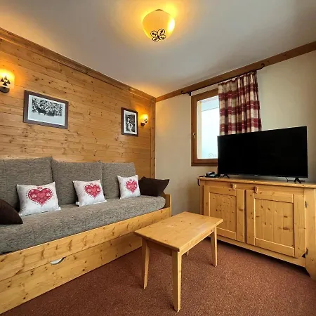 Apartment 6 Personnes Au Pied Des Pistes Avec Piscine A Val Cenis - Fr-1-508-256