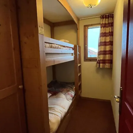 6 Personnes Au Pied Des Pistes Avec Piscine A Val Cenis - Fr-1-508-256 Apartment