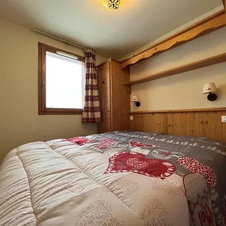 Apartment 6 Personnes Au Pied Des Pistes Avec Piscine A Val Cenis - Fr-1-508-256